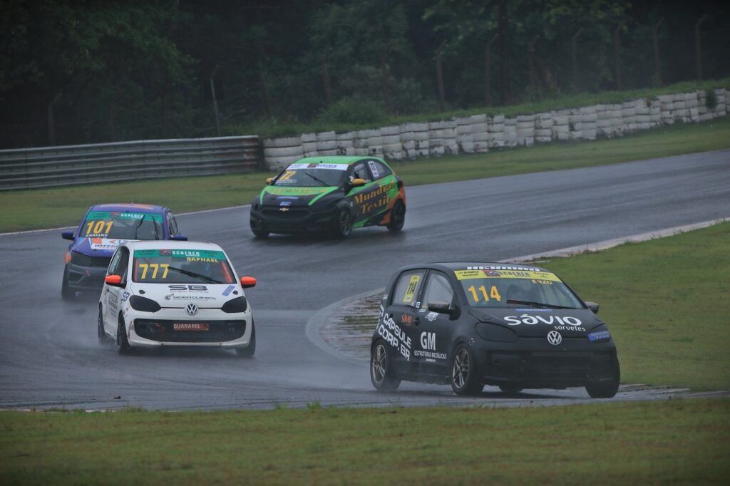 Enzo Ranieri (777) é o grande campeão da MBR Cup B